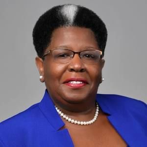 Meet your Posher, Yvette